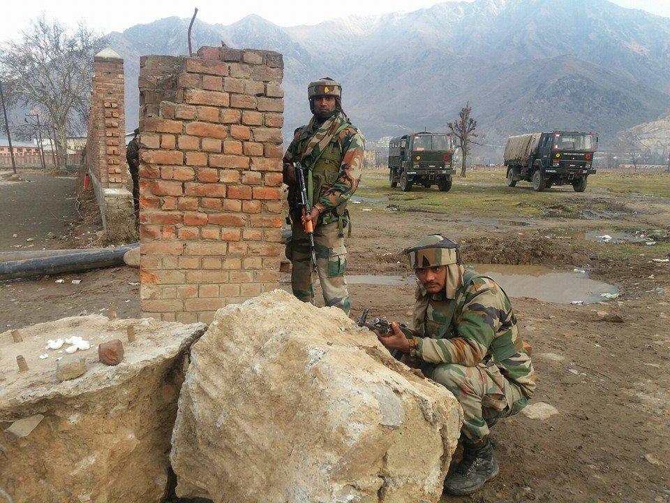 One militant, two army commandos killed in ongoing Pampore attack